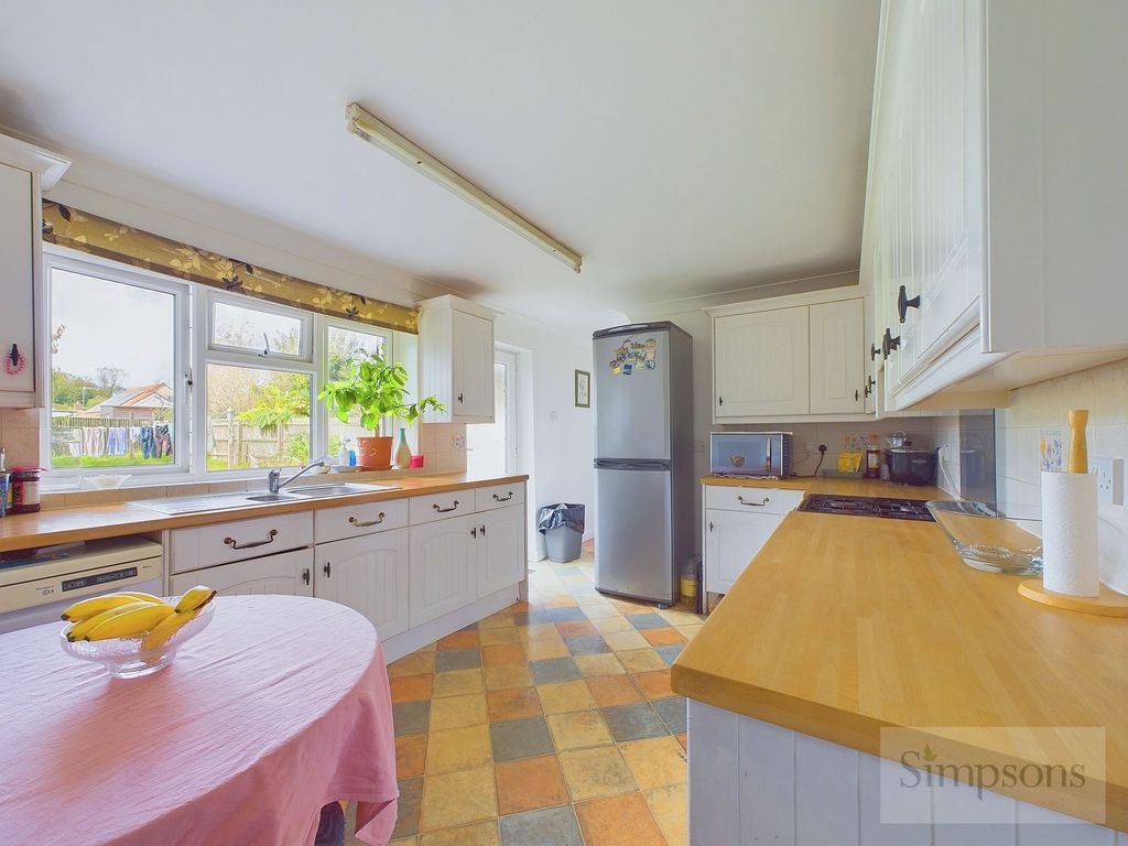 Property photo 3 of 35