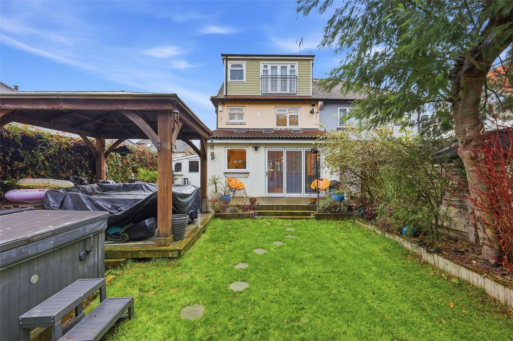 Property photo 2 of 24 Picture No. 31