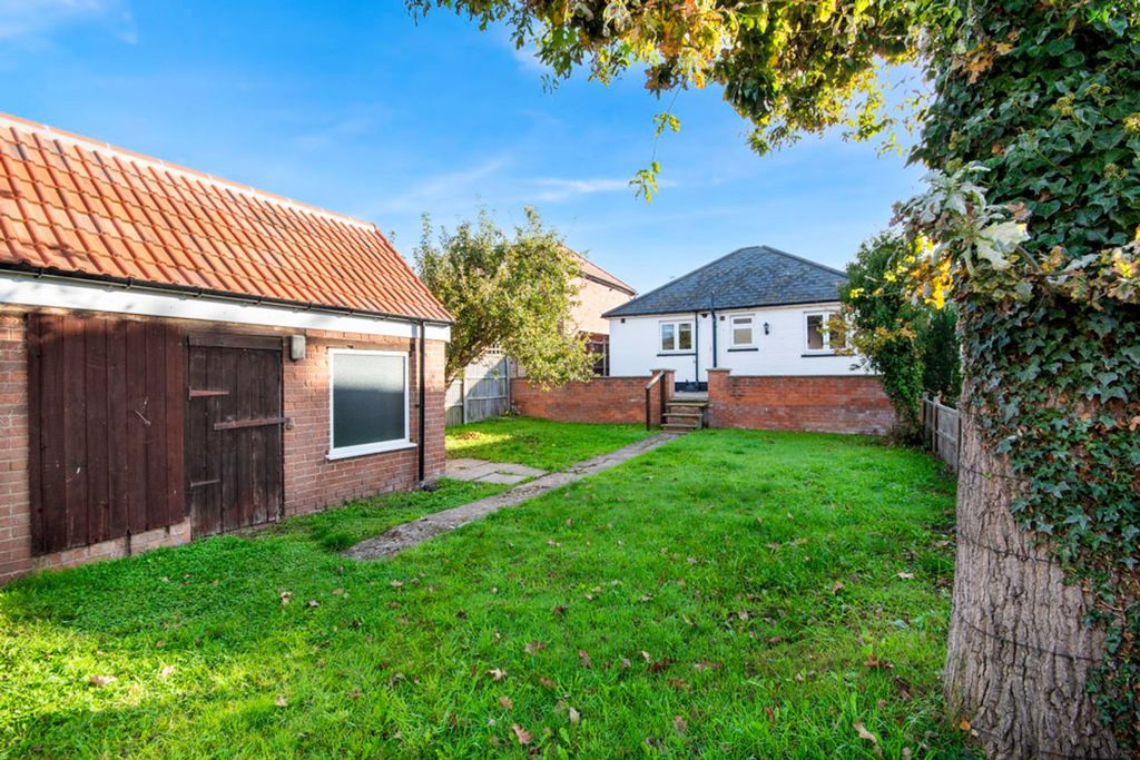Property photo 2 of 12