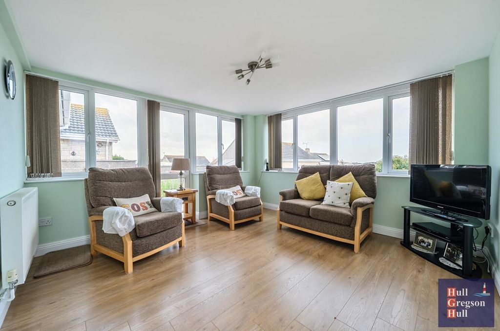 Property photo 3 of 27 Db52Ad6c-d626-489B-964d-B7534653Fe18.Jpg