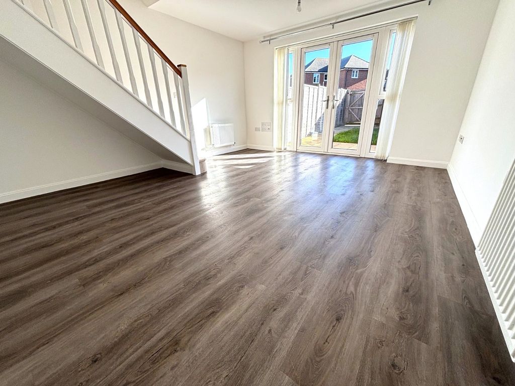 Property photo 3 of 8 Picture 3