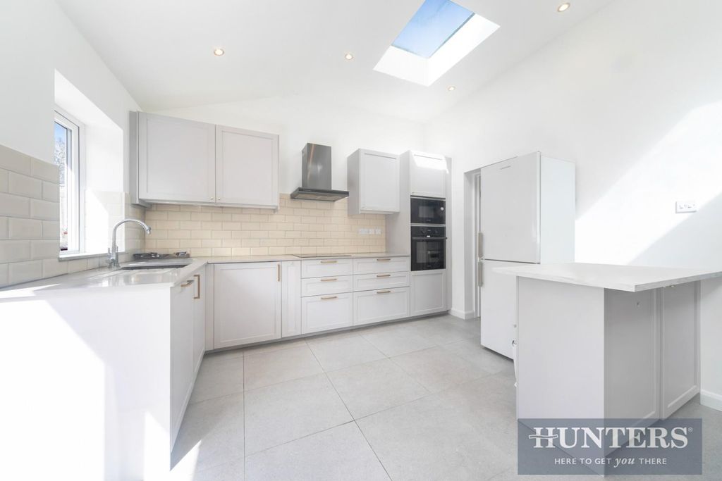 Property photo 3 of 16 Lynwood Drive (15).Jpg