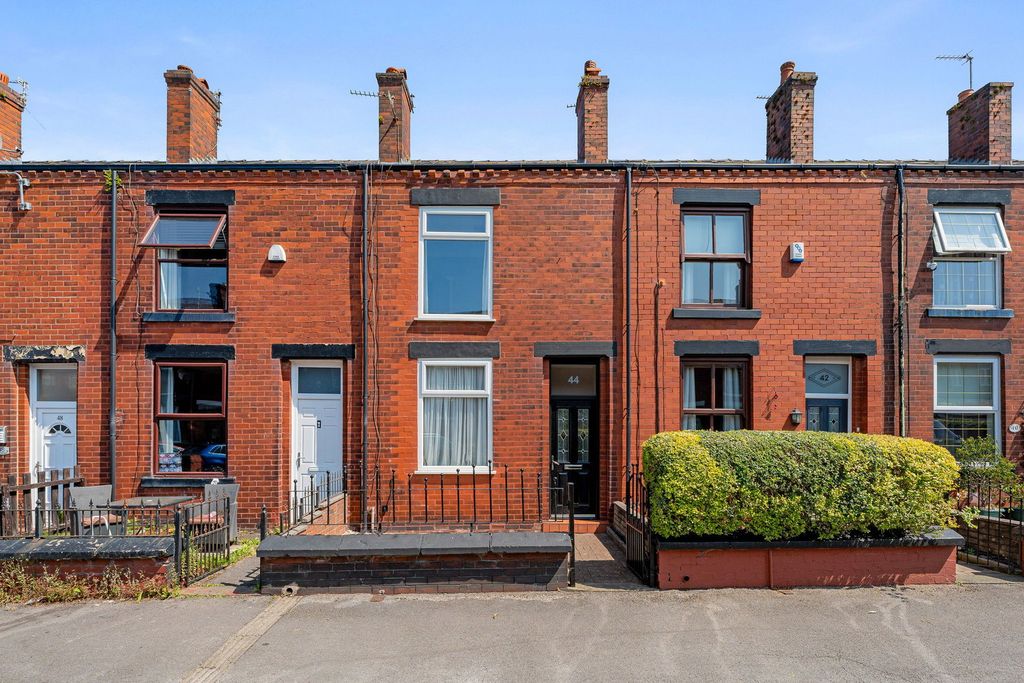 Property photo 1 of 19