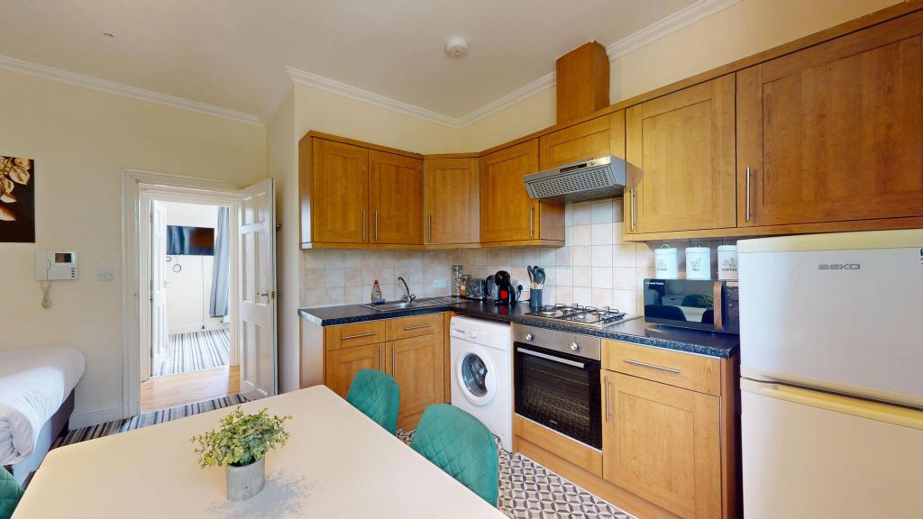 Property photo 2 of 17 Kitchen