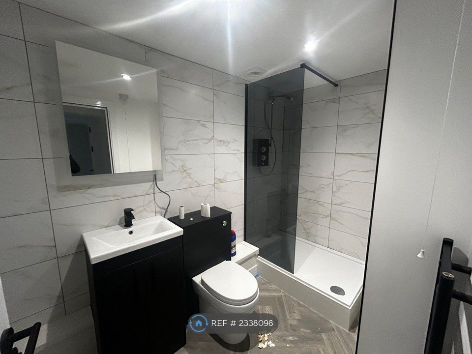 Property photo 3 of 6 Bathroom