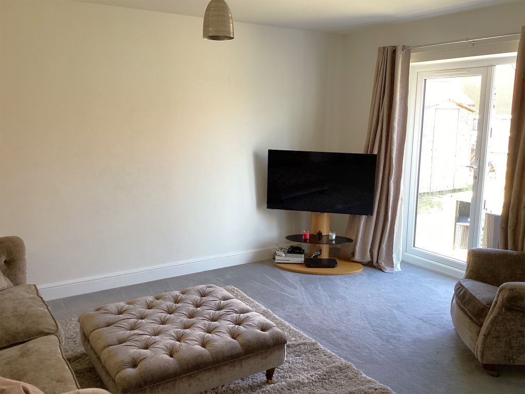 Property photo 2 of 11