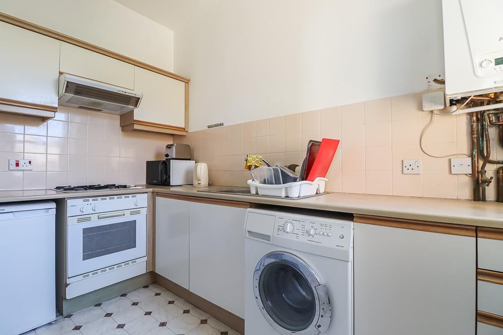 Property photo 3 of 8 Kitchen