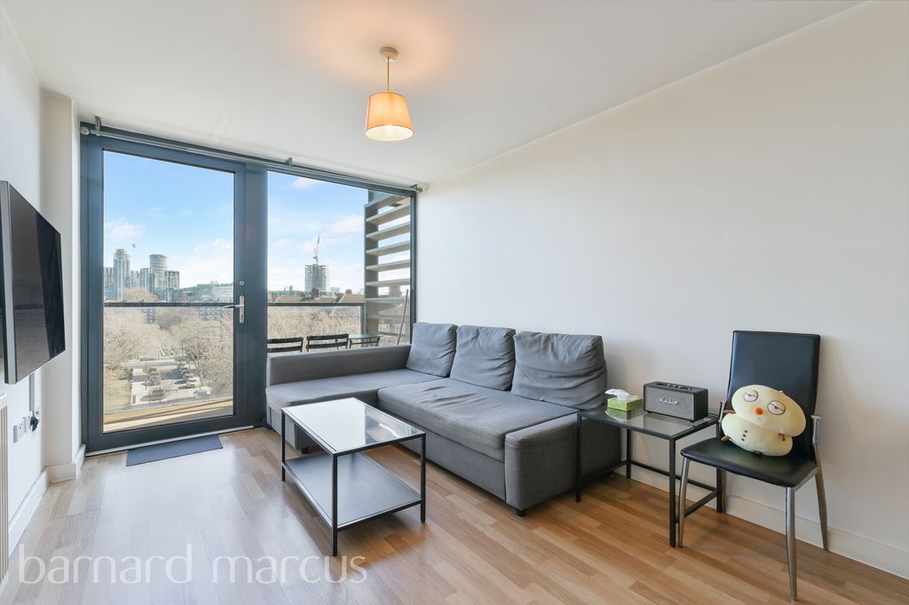 Property photo 3 of 6 Dining Room