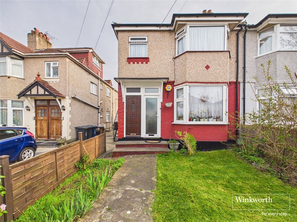 Property photo 1 of 11 External Front