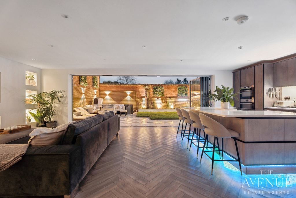 Property photo 1 of 30 4779052