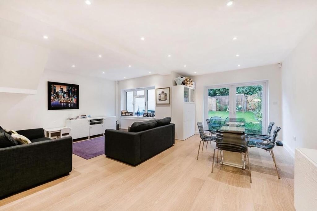 Property photo 3 of 10 2.Jpg