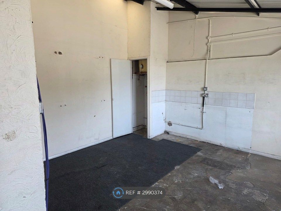 2 bed maisonette to rentSecond Avenue, Southampton SO15 photo 5