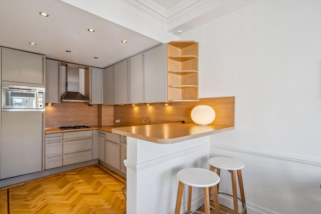 Property photo 3 of 12 Image