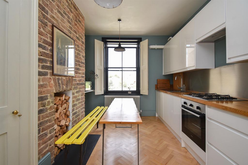 Property photo 3 of 20 Kitchen