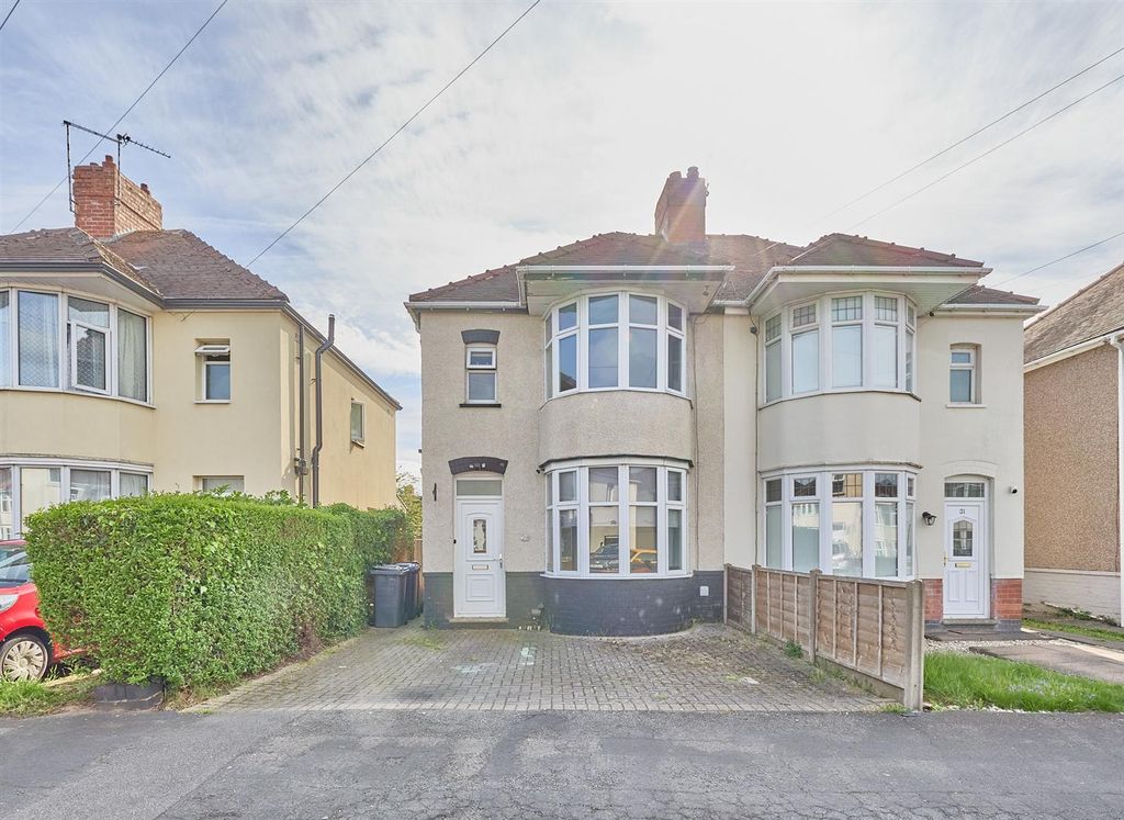 Property photo 1 of 15 Thirlmere Rd Hinckley_14.Jpg