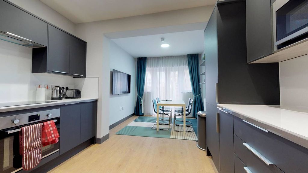 Property photo 3 of 8