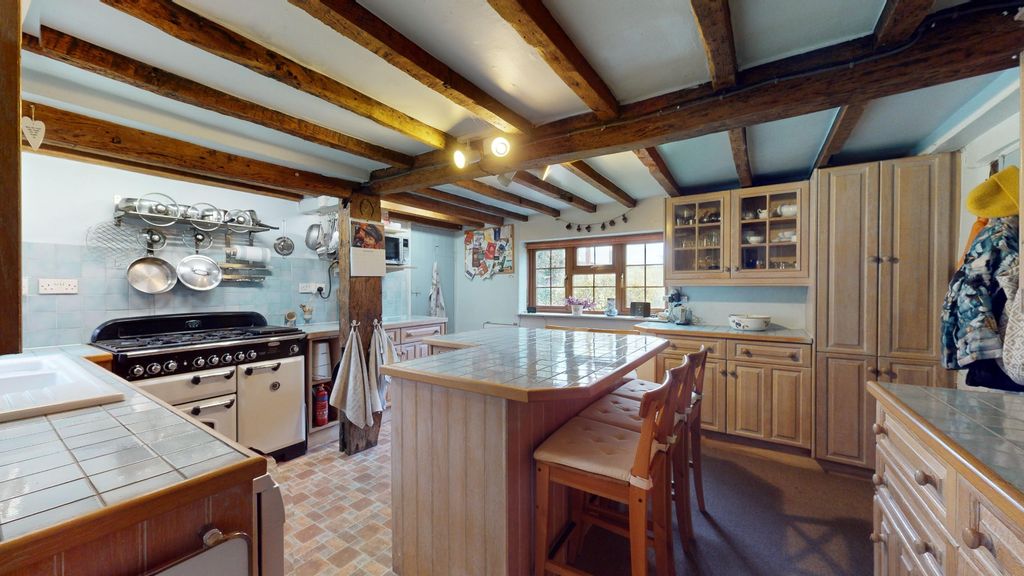 Property photo 2 of 32 3122445