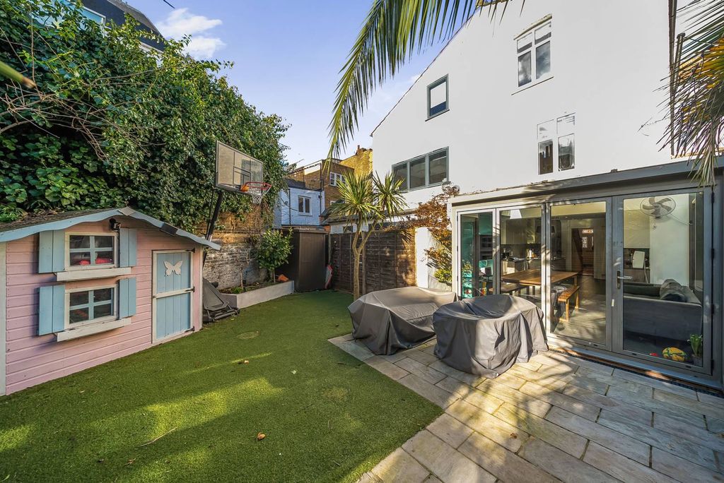 Property photo 2 of 15