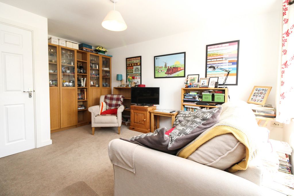 Property photo 2 of 15