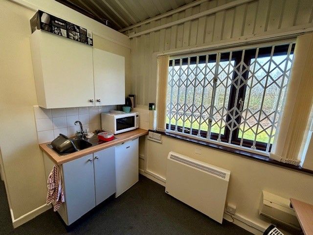 Property photo 3 of 10 Photo 2