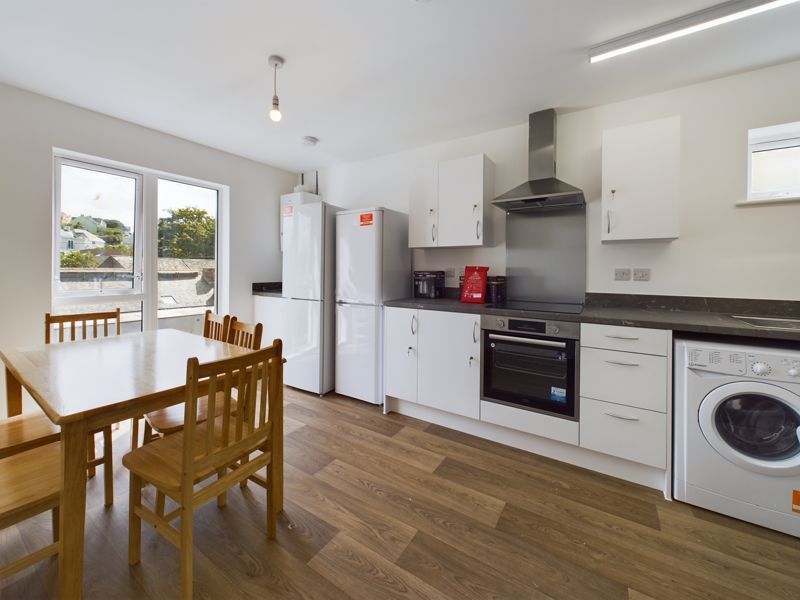 Property photo 2 of 14 Communal Kitchen