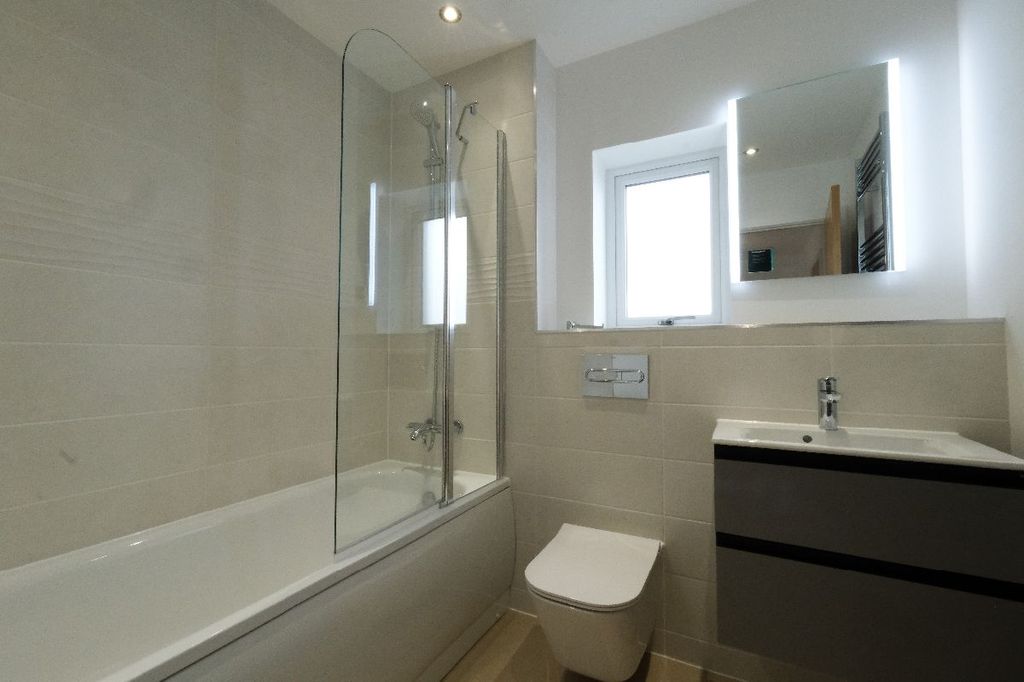 Property photo 3 of 25