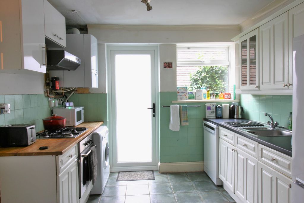 Property photo 2 of 26 9