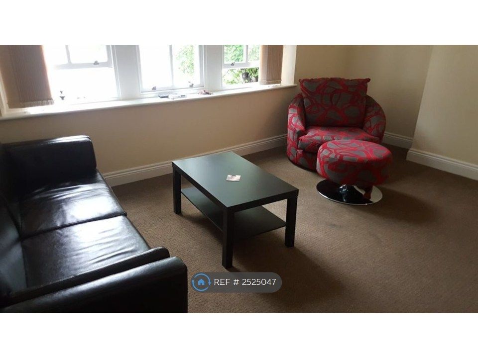 Property photo 3 of 12