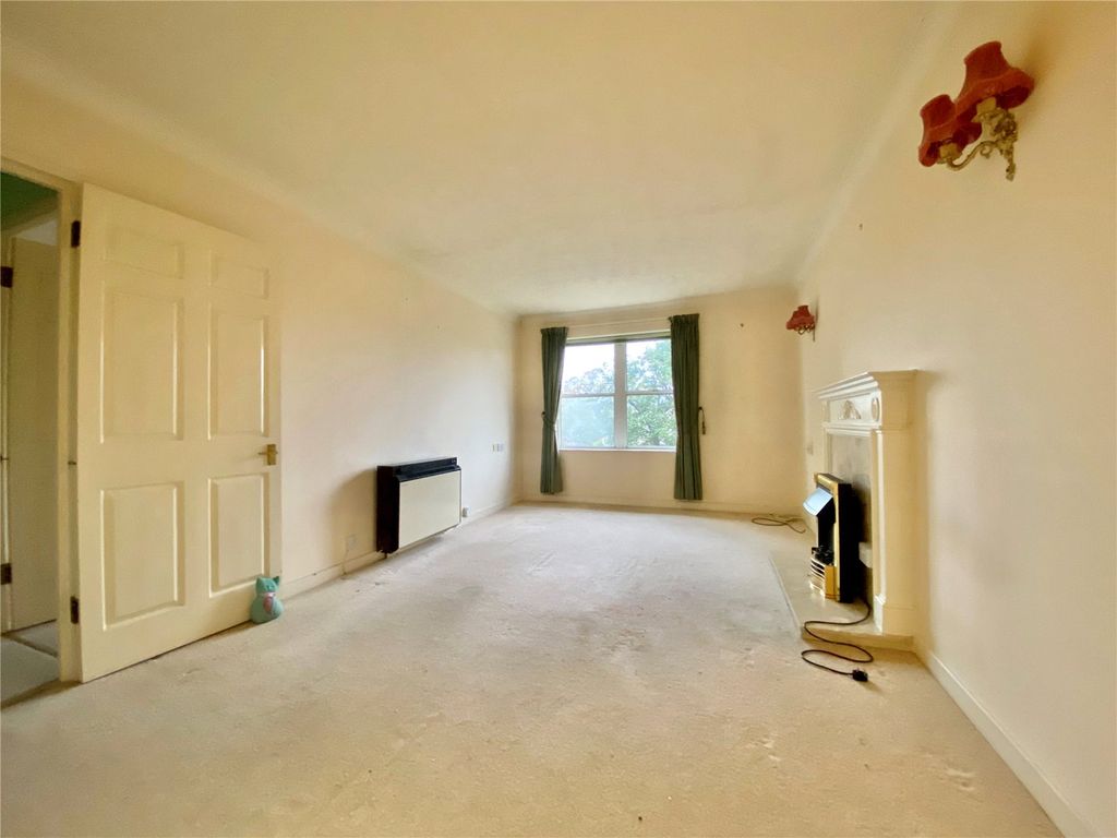 Property photo 2 of 14 Picture No. 24