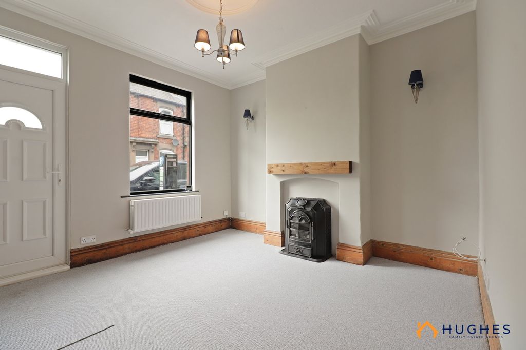 Property photo 2 of 22