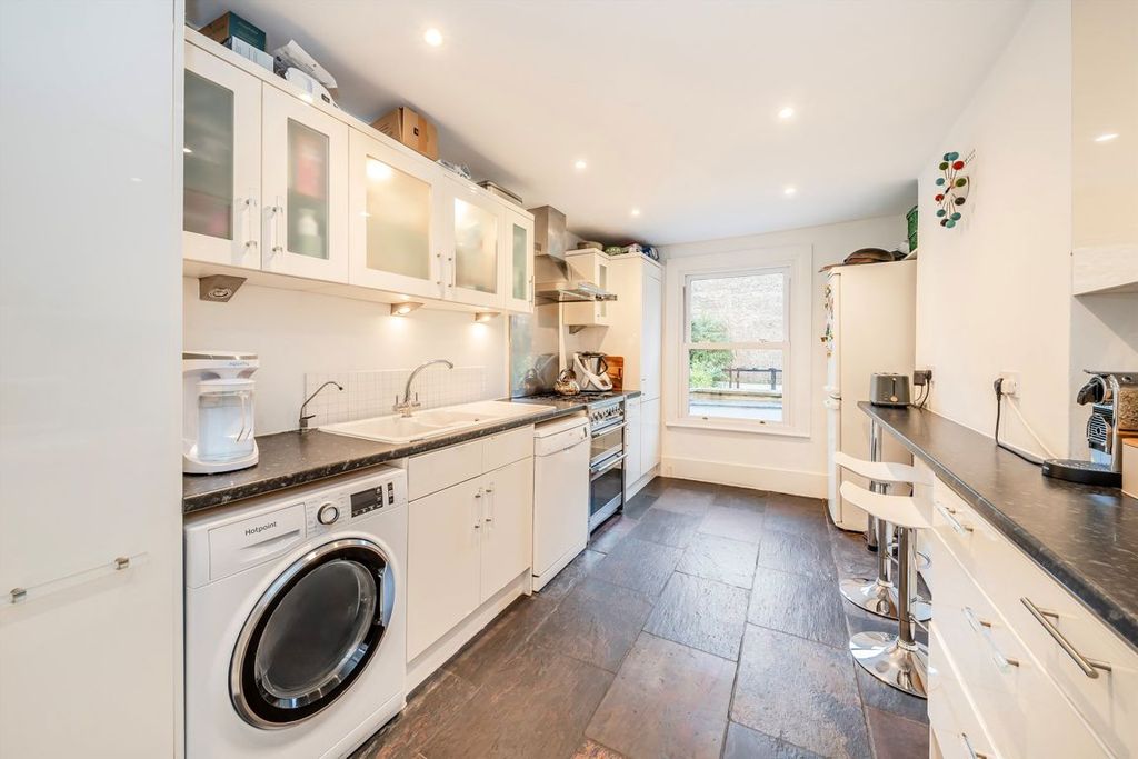 Property photo 2 of 5