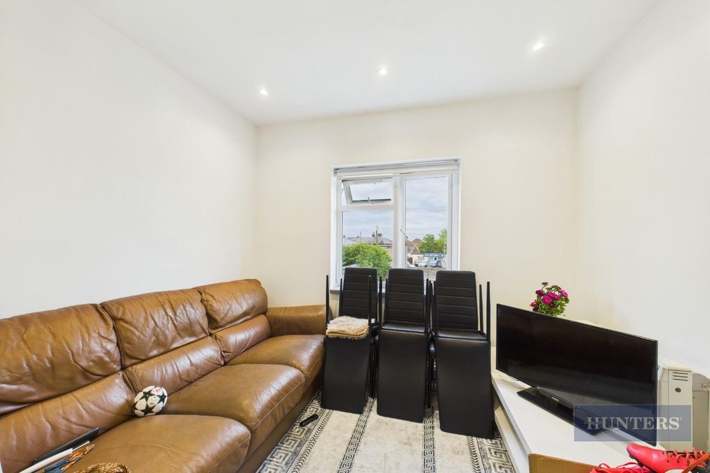 Property photo 3 of 7 Cam05152G0-Pr0209-Still013.Jpg
