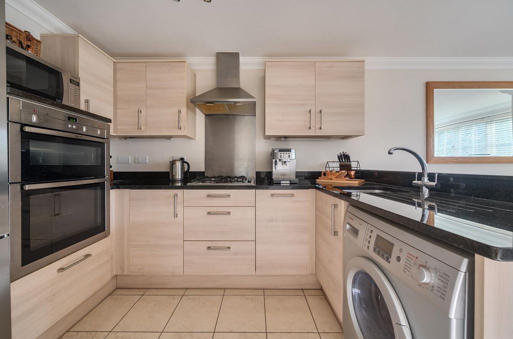 Property photo 3 of 19 1380827-9-69148E5808Cbd.Jpg