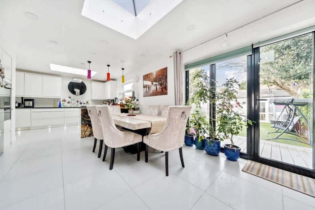 Property photo 3 of 23 Dining Room