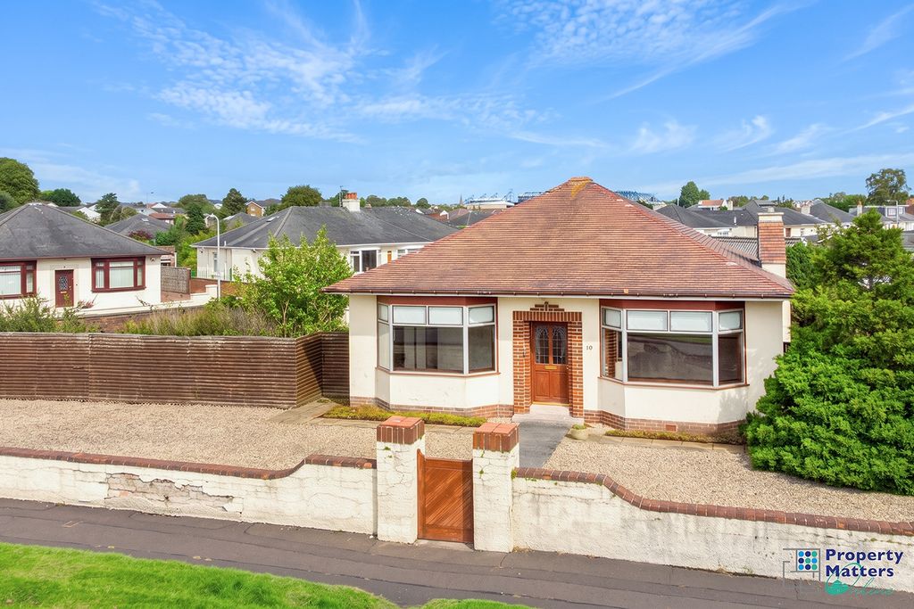 Property photo 1 of 18 3 Bedroom Detached Bungalow For Sale