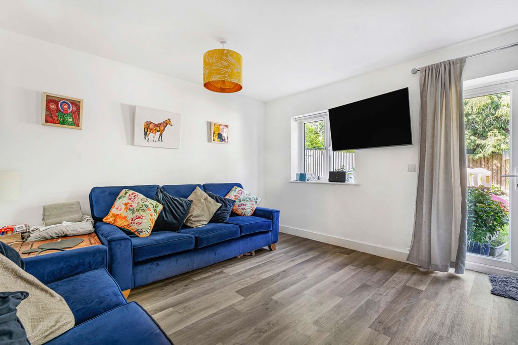 Property photo 3 of 11 32_86123