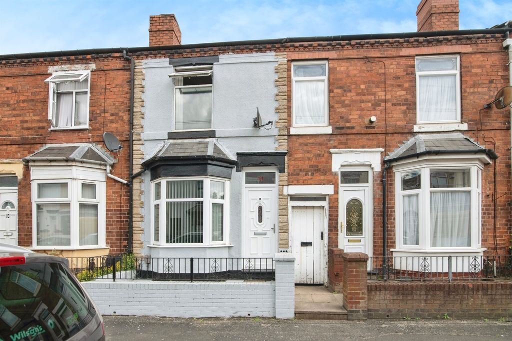 Property photo 1 of 17