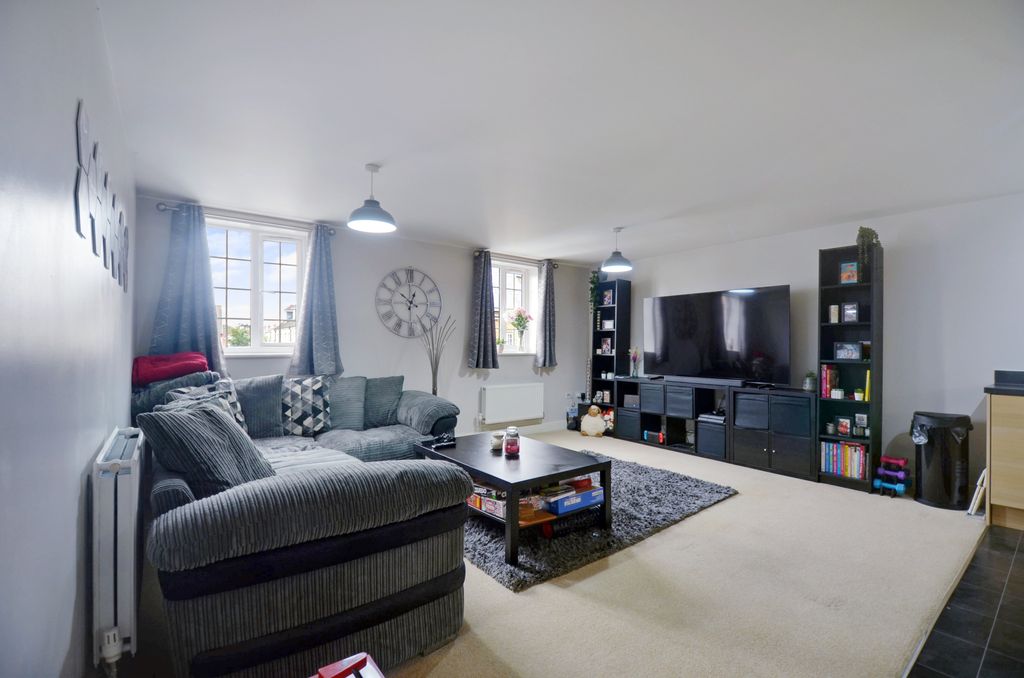 Property photo 1 of 19 Open Plan Living Area_Pic_ (1).Jpg