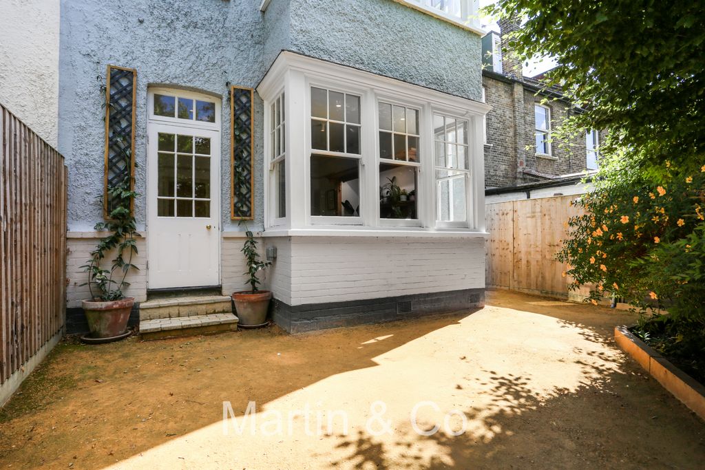 Property photo 2 of 37 Bu5A0355