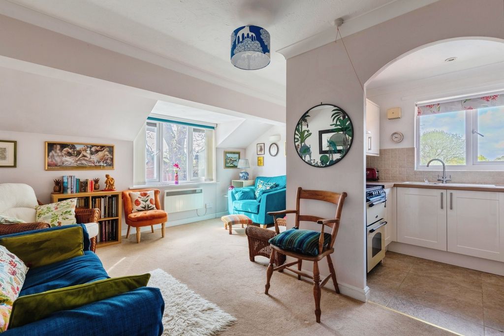 Property photo 2 of 18 Living Room