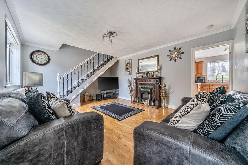 Property photo 2 of 20 Lounge