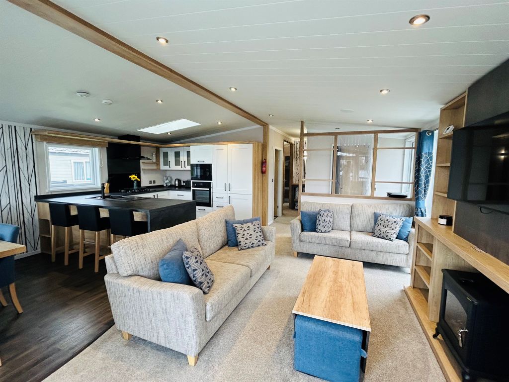 Property photo 1 of 7 Open Plan Lounge Kitchen Diner