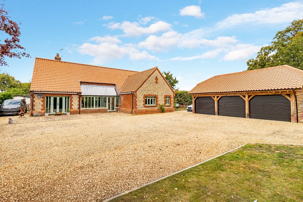 Property photo 2 of 37 4480354