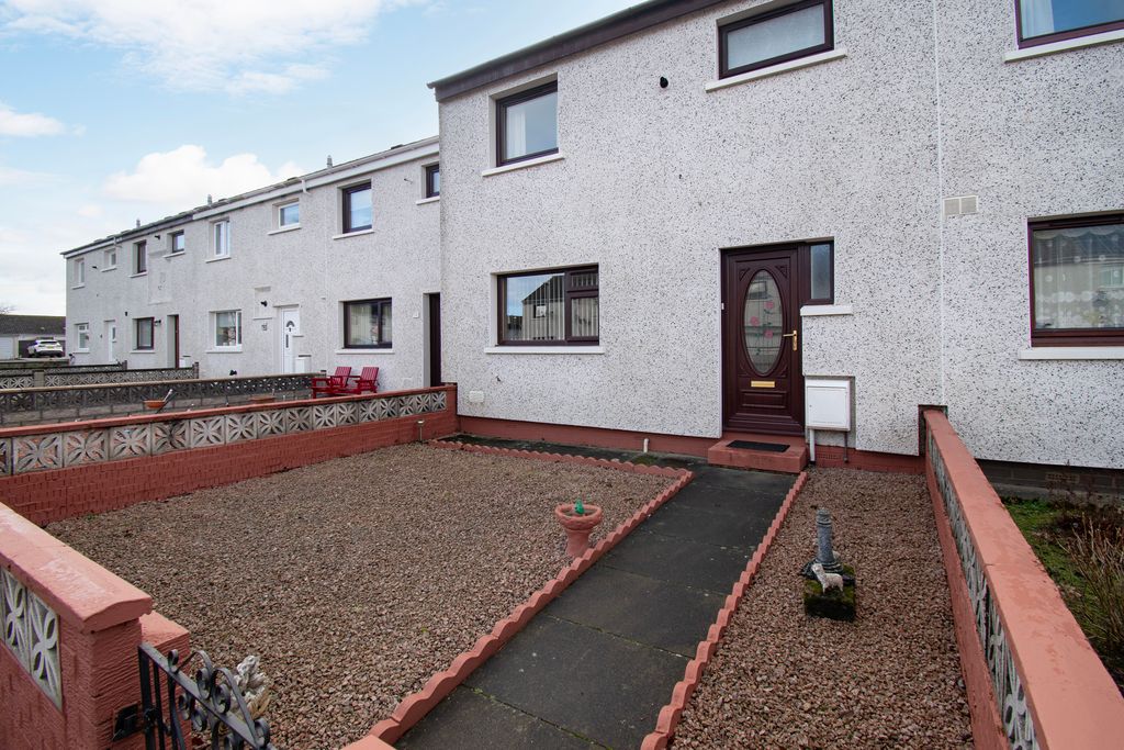 Property photo 3 of 32