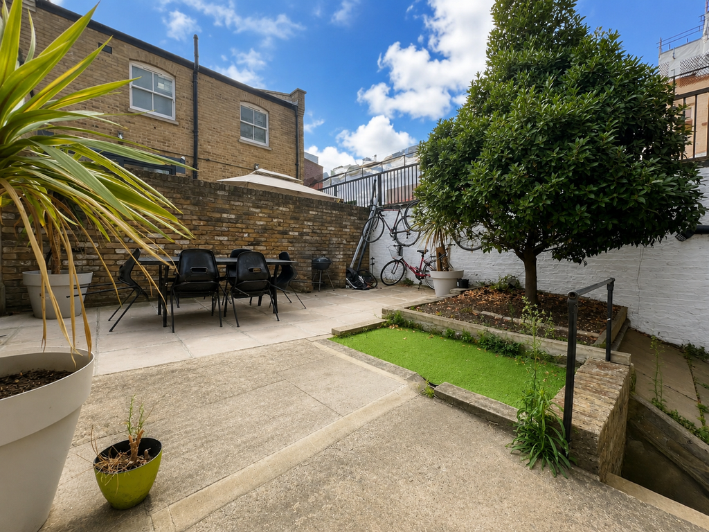 Property photo 2 of 7 Rear Garden