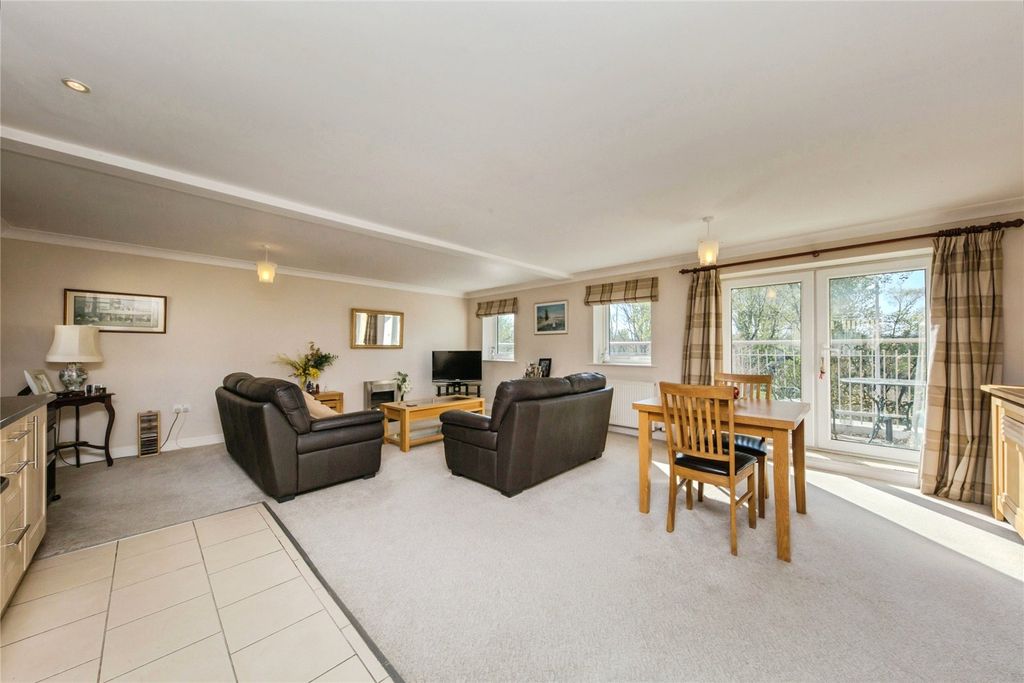 Property photo 2 of 19 Picture No. 07