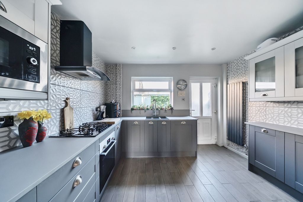 Property photo 3 of 9 1273436 (13)