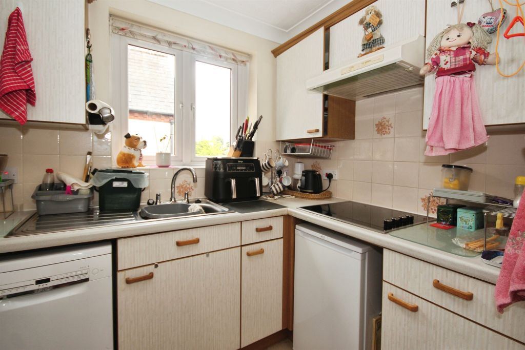 Property photo 3 of 14