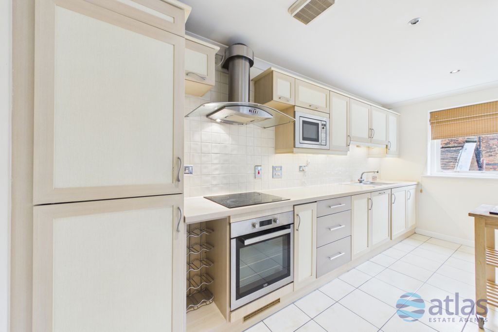 Property photo 3 of 27 Kitchen