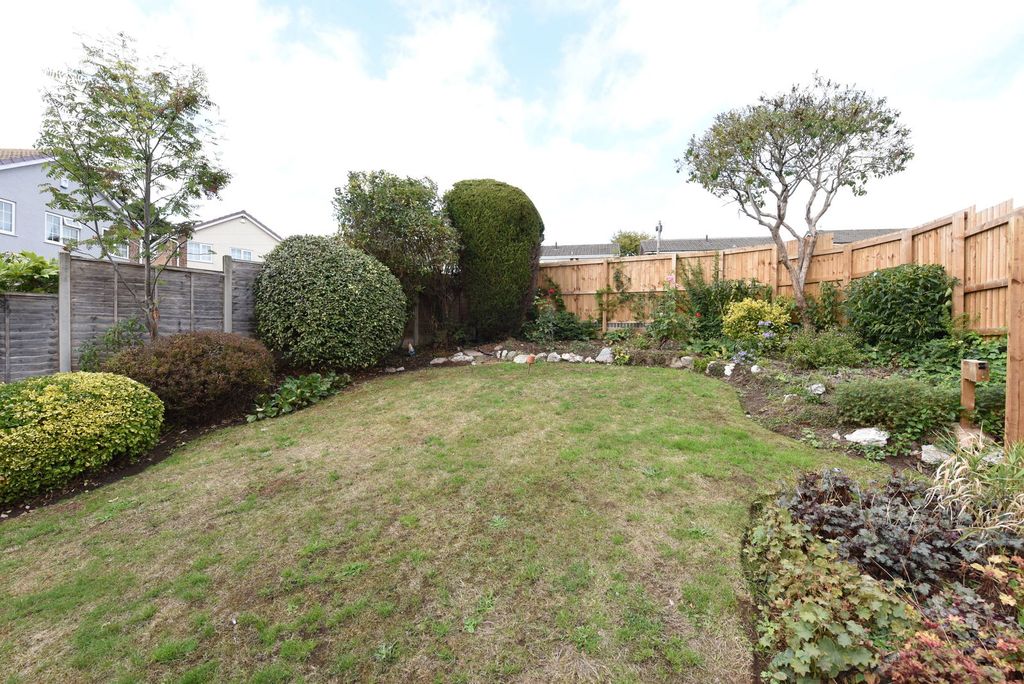 Property photo 2 of 26